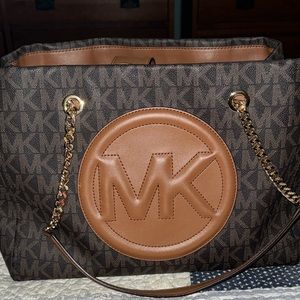 MK coated cotton, chain shoulder purse.